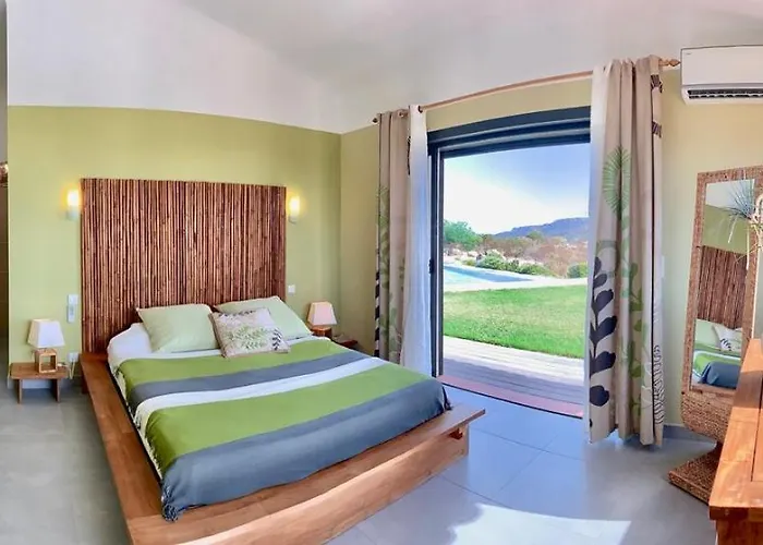 Santa Giulia 240m2 Classee 5 Etoiles Vue 180 Degres Villa *