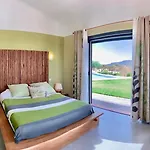 Santa Giulia 240m2 Classee 5 étoiles Vue 180 Degrès Villa *