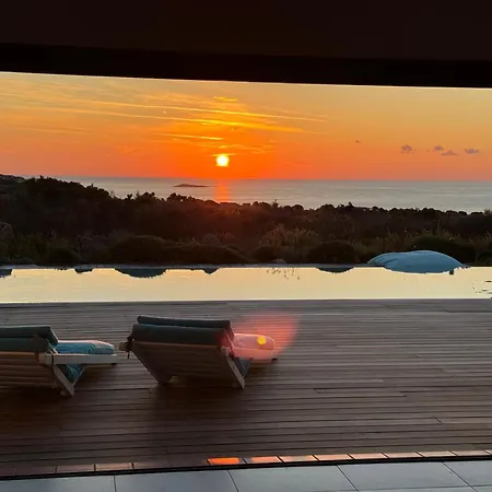 Villa Santa Giulia 240m2 Classee 5 Etoiles Vue 180 Degres Porto-Vecchio (Corsica)