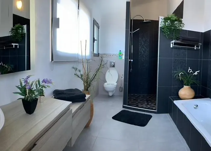 Santa Giulia 240m2 Classee 5 étoiles Vue 180 Degrès Villa *